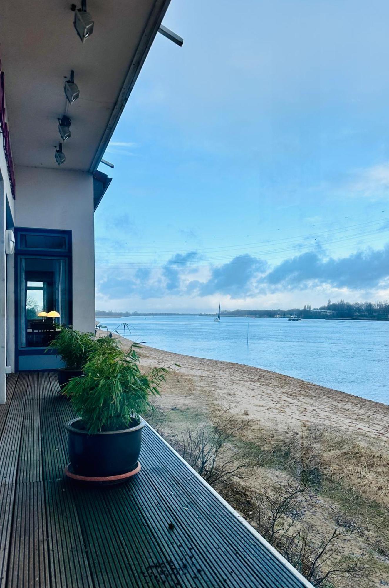 ברנה Gaestehaus Weserblick Am Weser-Sandstrand מראה חיצוני תמונה