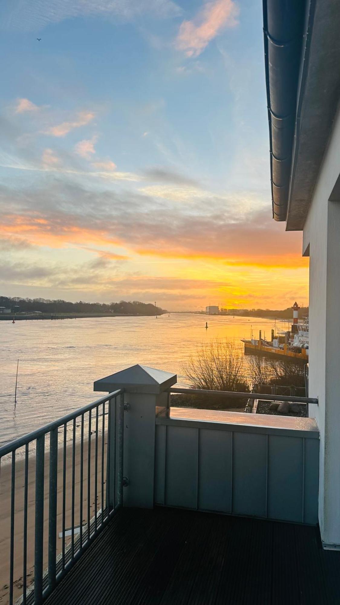 ברנה Gaestehaus Weserblick Am Weser-Sandstrand מראה חיצוני תמונה