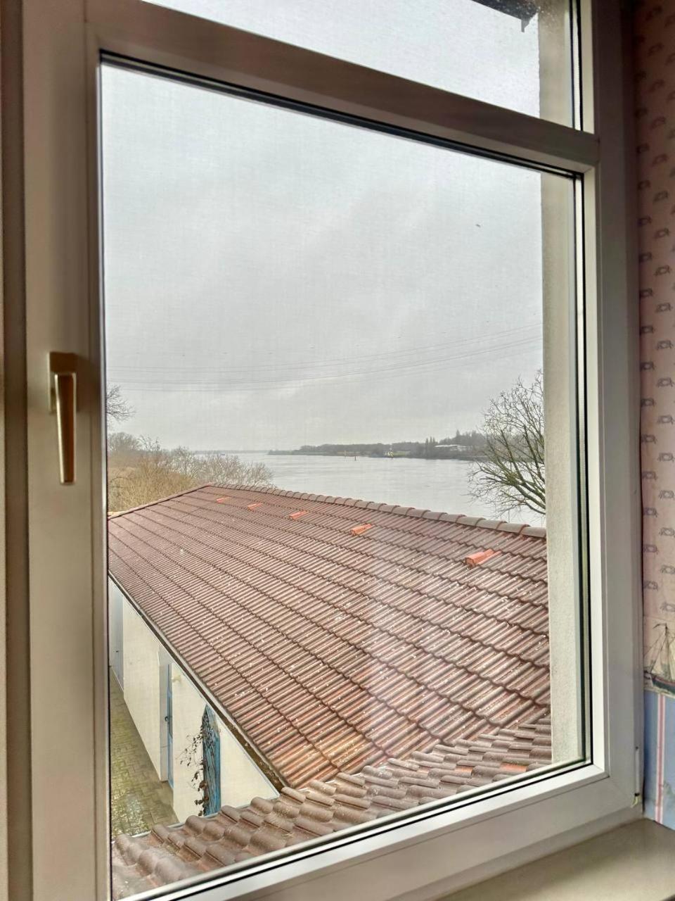 ברנה Gaestehaus Weserblick Am Weser-Sandstrand מראה חיצוני תמונה