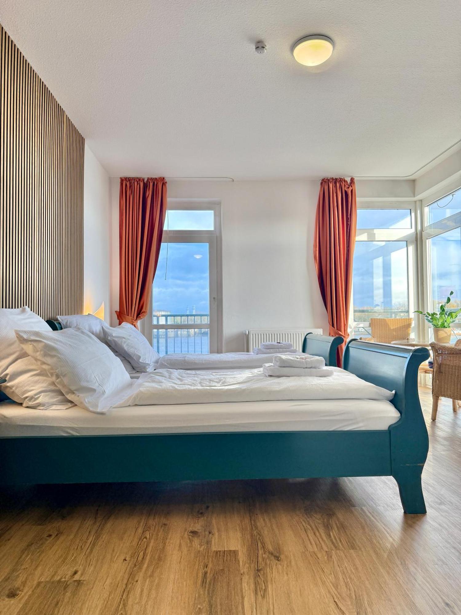 ברנה Gaestehaus Weserblick Am Weser-Sandstrand מראה חיצוני תמונה