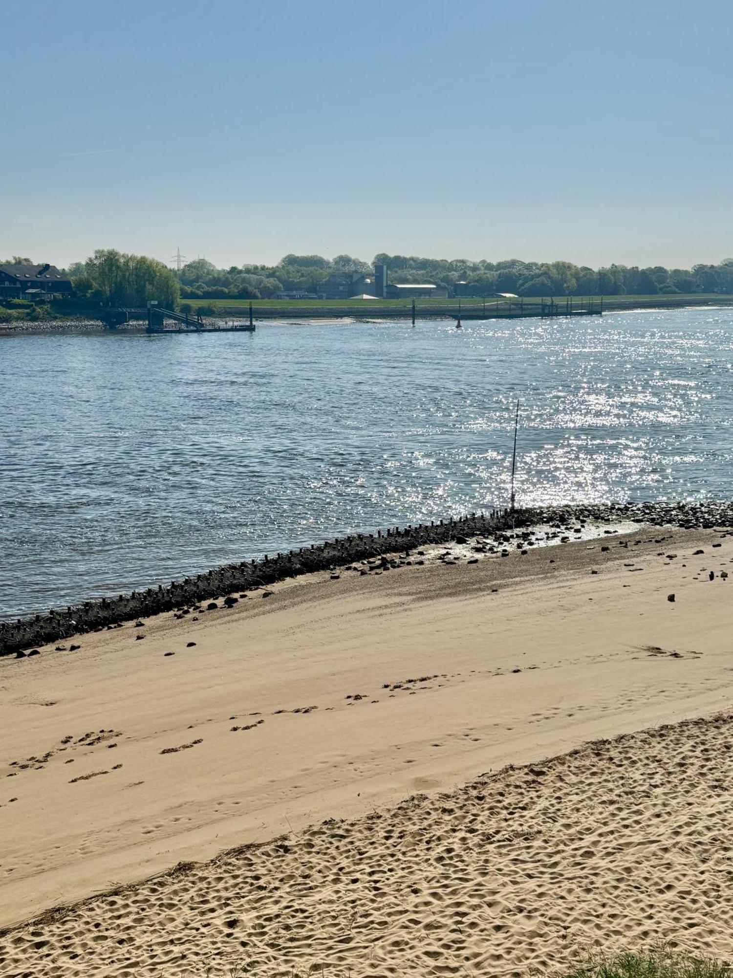 ברנה Gaestehaus Weserblick Am Weser-Sandstrand מראה חיצוני תמונה