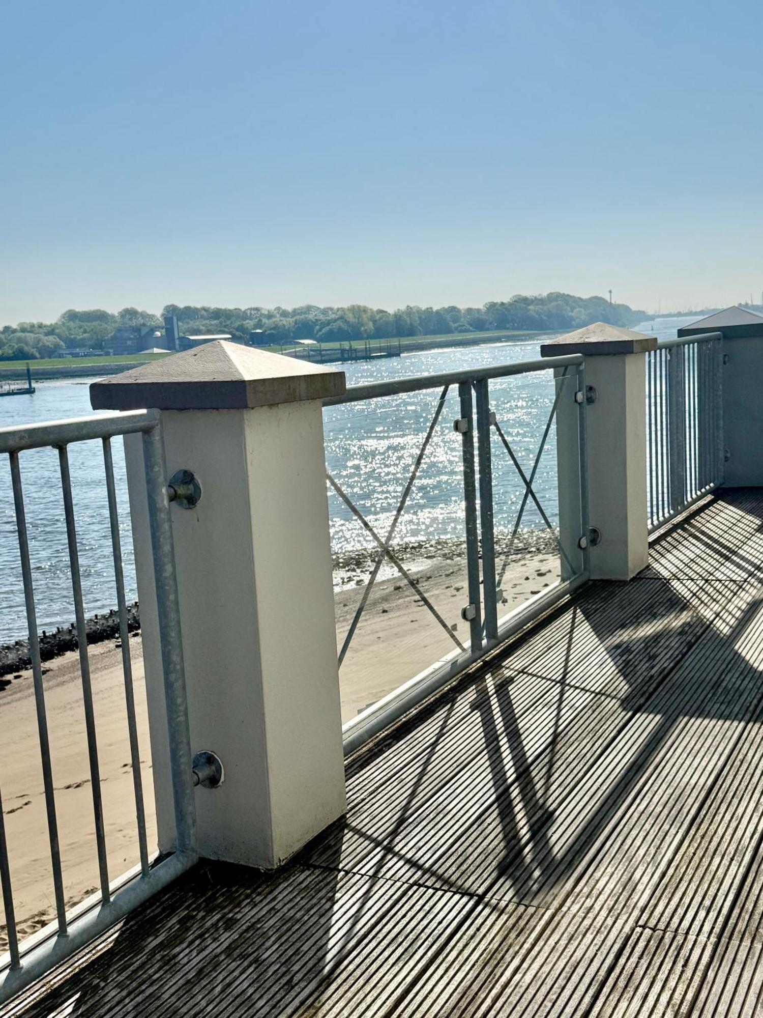 ברנה Gaestehaus Weserblick Am Weser-Sandstrand מראה חיצוני תמונה